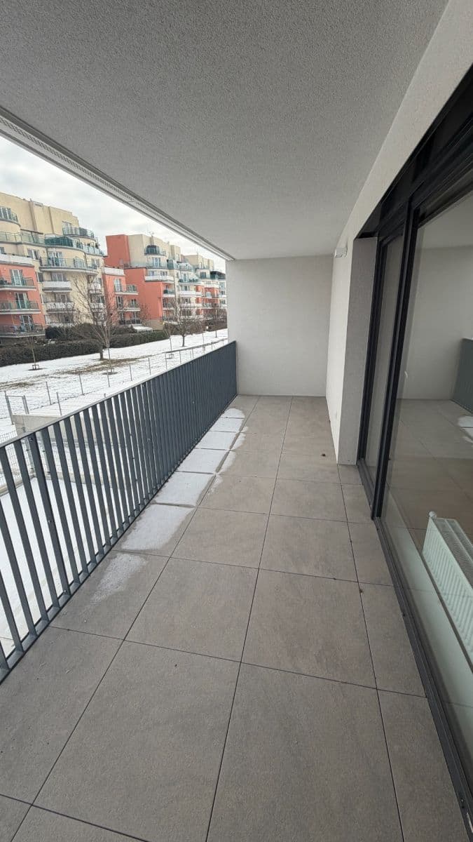 Studio flat to rent, 35 m², Vyletalova, Prague, Prague Studio flat to rent, 35 m², Vyletalova, Prague, Prague