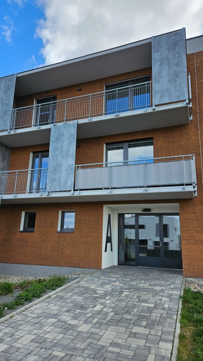 1 bedroom with open-plan kitchen flat to rent, 64 m², Generála Sedláčka, Brandýs nad Labem-Stará Boleslav, Středočeský Region 1 bedroom with open-plan kitchen flat to rent, 64 m², Generála Sedláčka, Brandýs nad Labem-Stará Boleslav, Středočeský Region