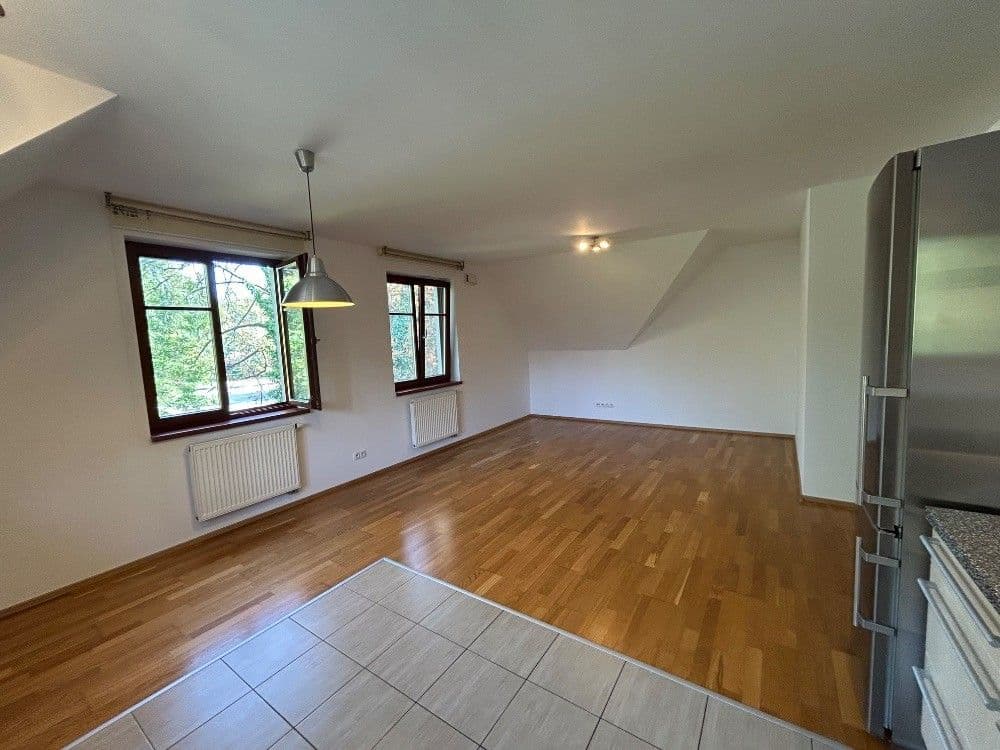 1 bedroom with open-plan kitchen flat to rent, 60 m², K Náhonu, Prague, Prague 1 bedroom with open-plan kitchen flat to rent, 60 m², K Náhonu, Prague, Prague