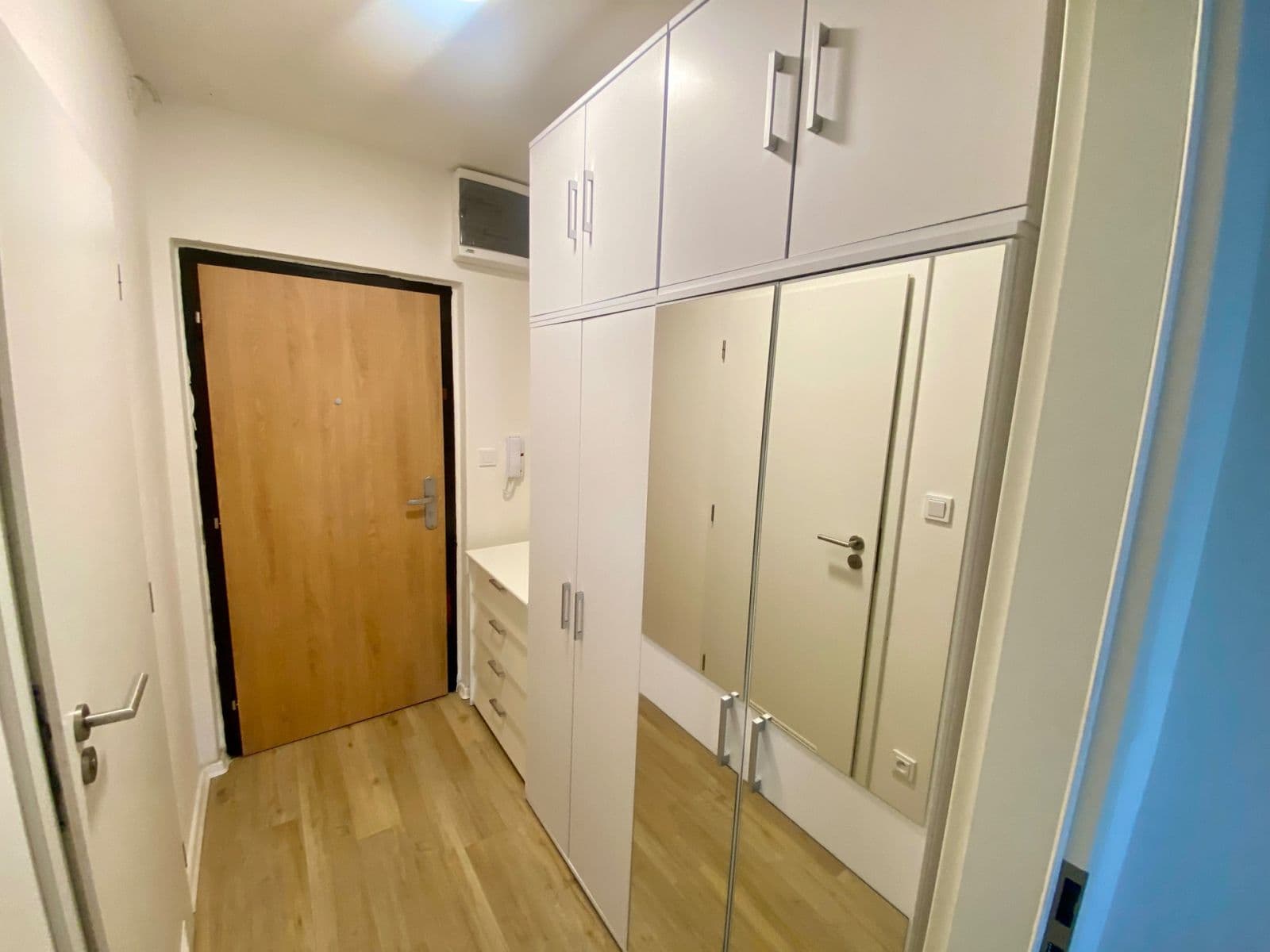 Studio flat to rent, 28 m², Křivoklátská, Prague, Prague Studio flat to rent, 28 m², Křivoklátská, Prague, Prague