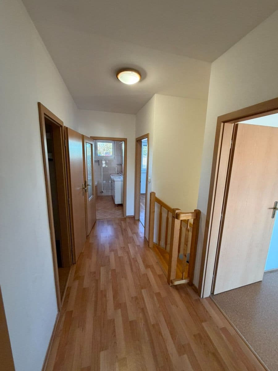 3 bedroom with open-plan kitchen flat to rent, 100 m², Chlumova, Jihlava, Vysočina Region 3 bedroom with open-plan kitchen flat to rent, 100 m², Chlumova, Jihlava, Vysočina Region