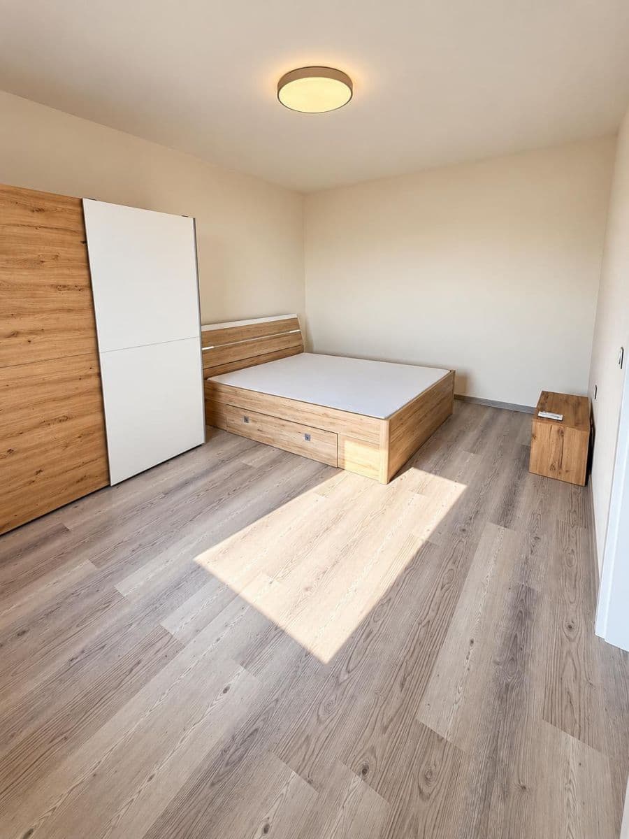 1 bedroom with open-plan kitchen flat to rent, 36 m², Železničářská, Česká Lípa, Liberecký Region 1 bedroom with open-plan kitchen flat to rent, 36 m², Železničářská, Česká Lípa, Liberecký Region