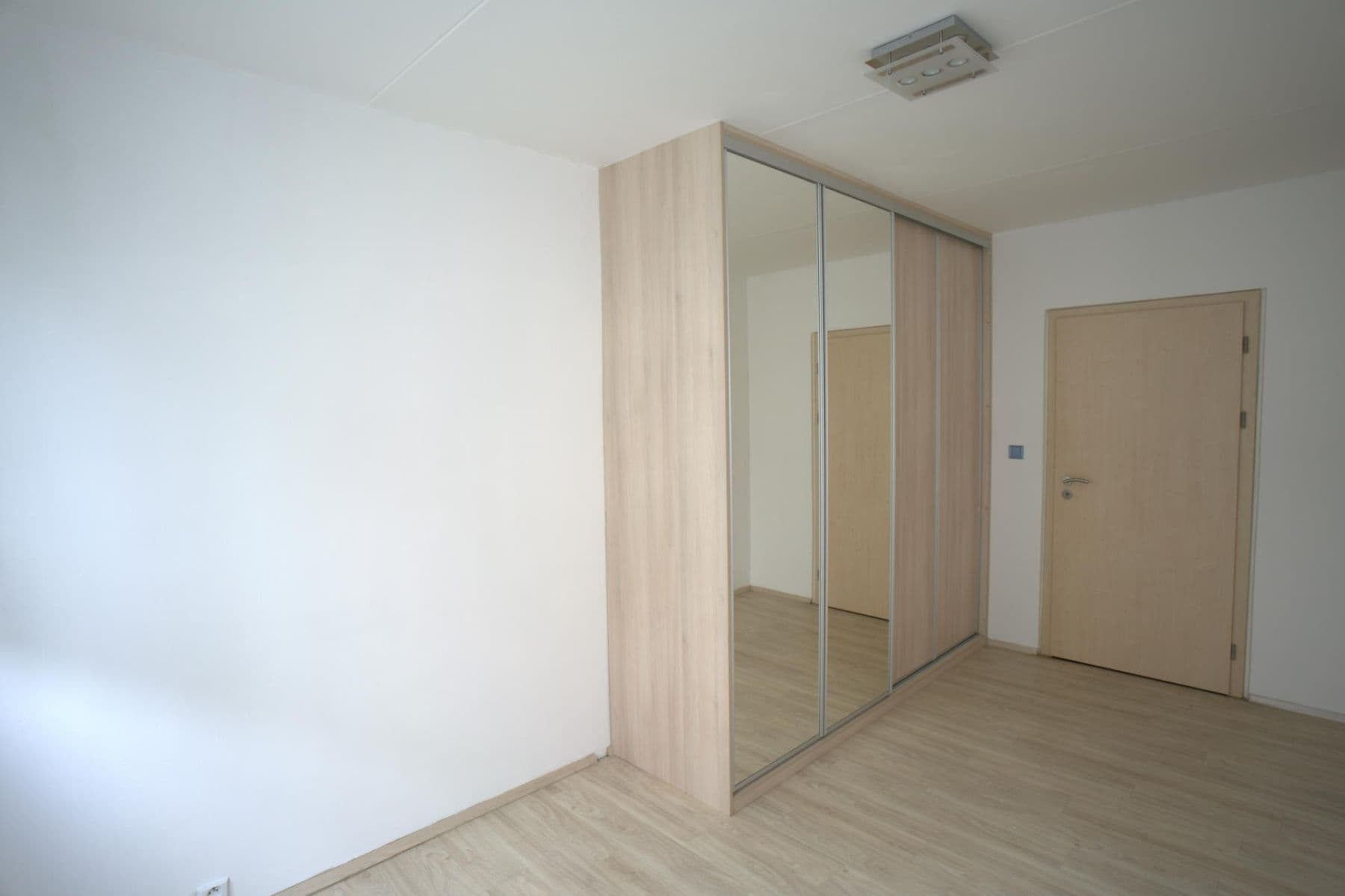 3 bedroom flat to rent, 80 m², Zrzavého, Prague, Prague 3 bedroom flat to rent, 80 m², Zrzavého, Prague, Prague