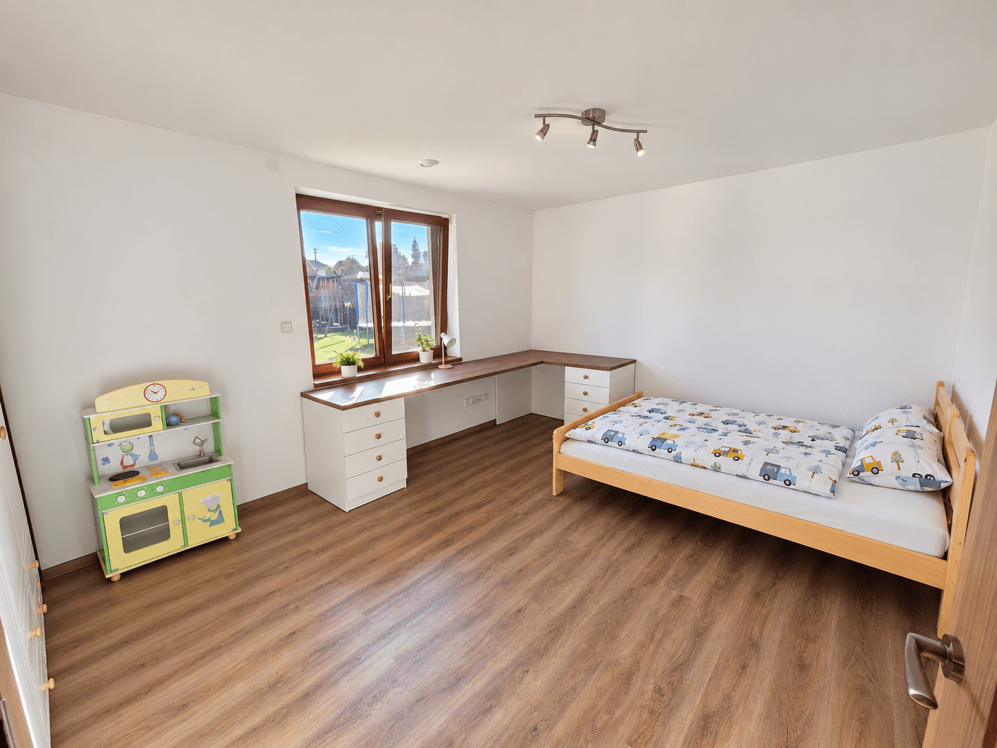 4 bedroom with open-plan kitchen flat for sale, 185 m², Frýdek-Místek, Moravskoslezský Region 4 bedroom with open-plan kitchen flat for sale, 185 m², Frýdek-Místek, Moravskoslezský Region