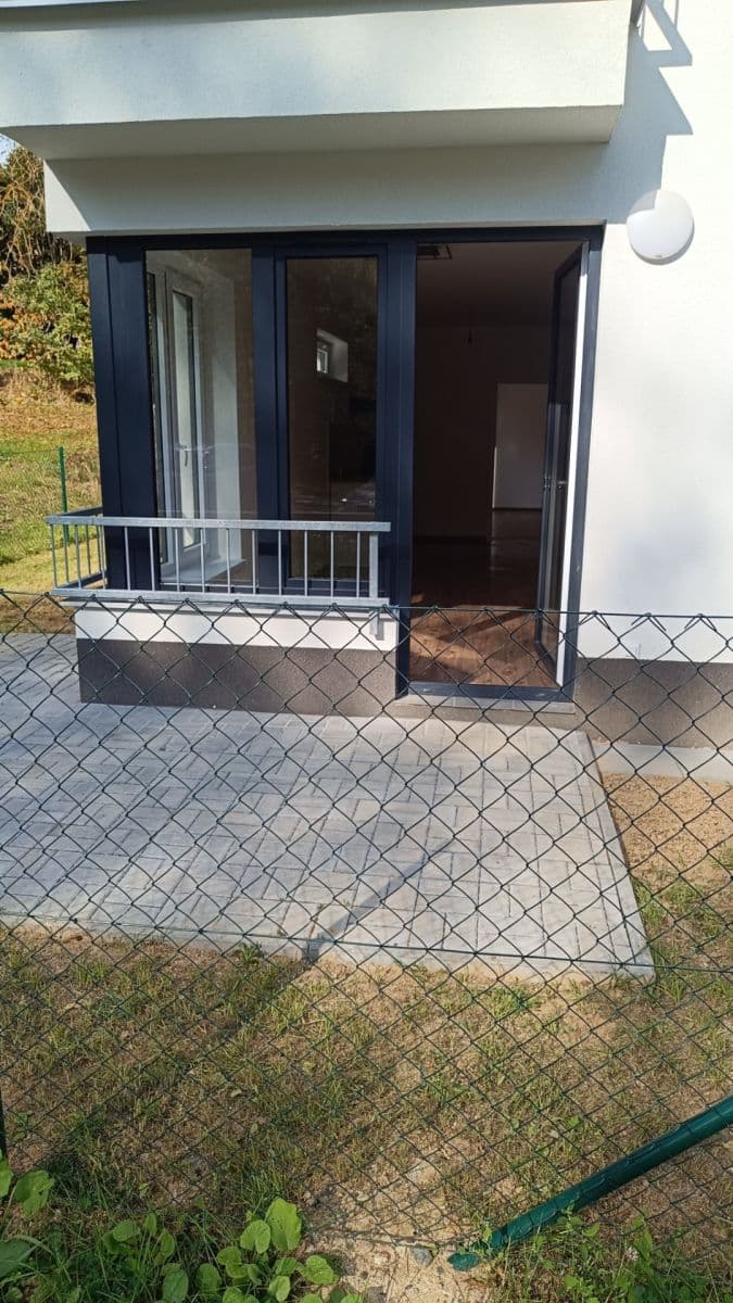 1 bedroom with open-plan kitchen flat to rent, 56 m², K Pomezí, Cheb, Karlovarský Region 1 bedroom with open-plan kitchen flat to rent, 56 m², K Pomezí, Cheb, Karlovarský Region