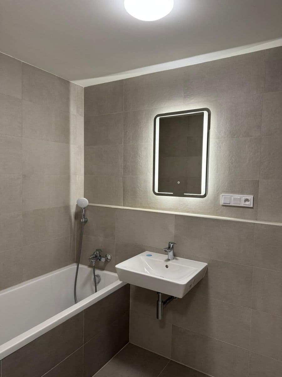 1 bedroom with open-plan kitchen flat to rent, 56 m², K Pomezí, Cheb, Karlovarský Region 1 bedroom with open-plan kitchen flat to rent, 56 m², K Pomezí, Cheb, Karlovarský Region