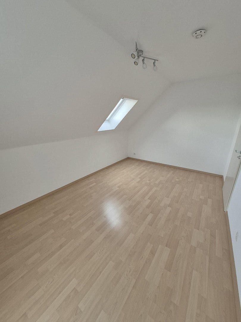 2 bedroom with open-plan kitchen flat to rent, 80 m², Moltkestraße 22, Friedrichshafen, Baden-Württemberg 2 bedroom with open-plan kitchen flat to rent, 80 m², Moltkestraße 22, Friedrichshafen, Baden-Württemberg