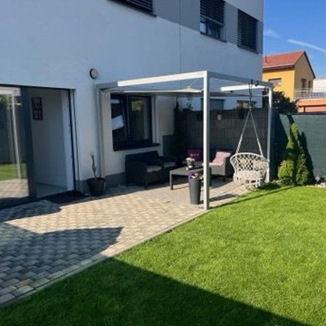 1 bedroom with open-plan kitchen flat to rent, 62 m², Sokolnická, Brno, Jihomoravský Region 1 bedroom with open-plan kitchen flat to rent, 62 m², Sokolnická, Brno, Jihomoravský Region