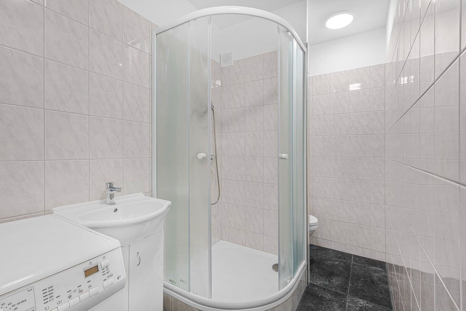 1 bedroom with open-plan kitchen flat to rent, 32 m², Jílovská, Prague, Prague 1 bedroom with open-plan kitchen flat to rent, 32 m², Jílovská, Prague, Prague