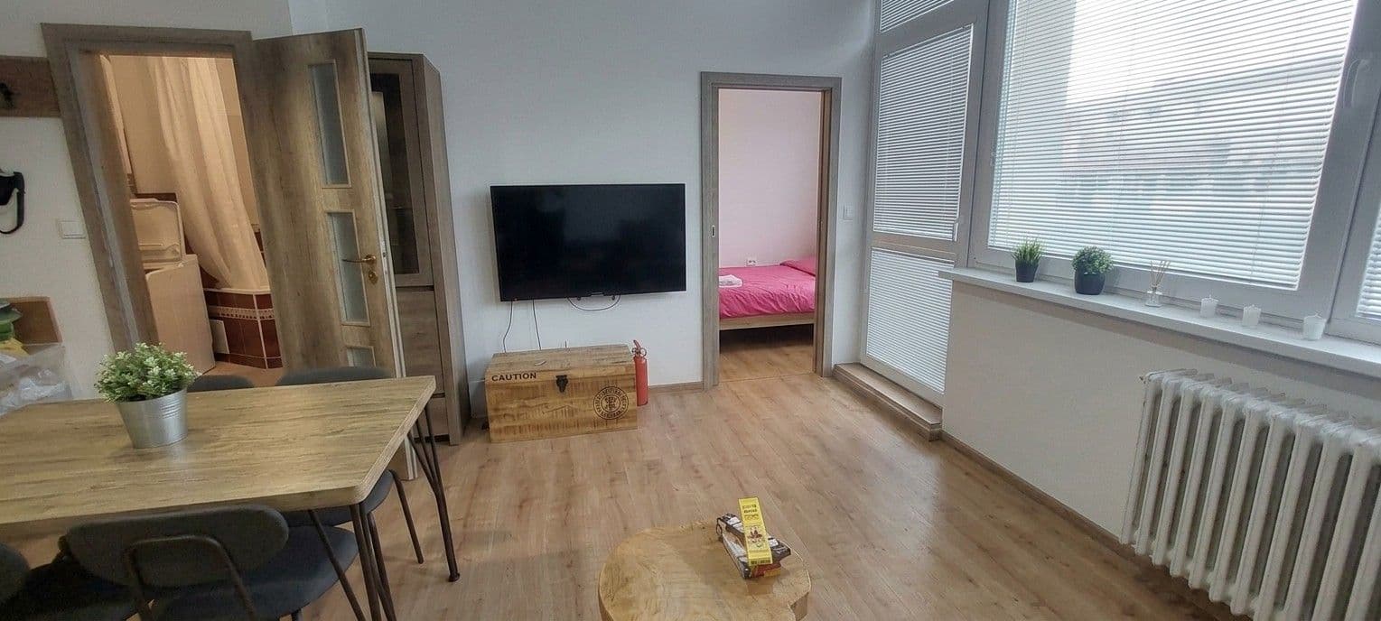 2 bedroom flat to rent, 43 m², Kozia, Bratislava - mestská časť Staré Mesto, Bratislavský Region 2 bedroom flat to rent, 43 m², Kozia, Bratislava - mestská časť Staré Mesto, Bratislavský Region