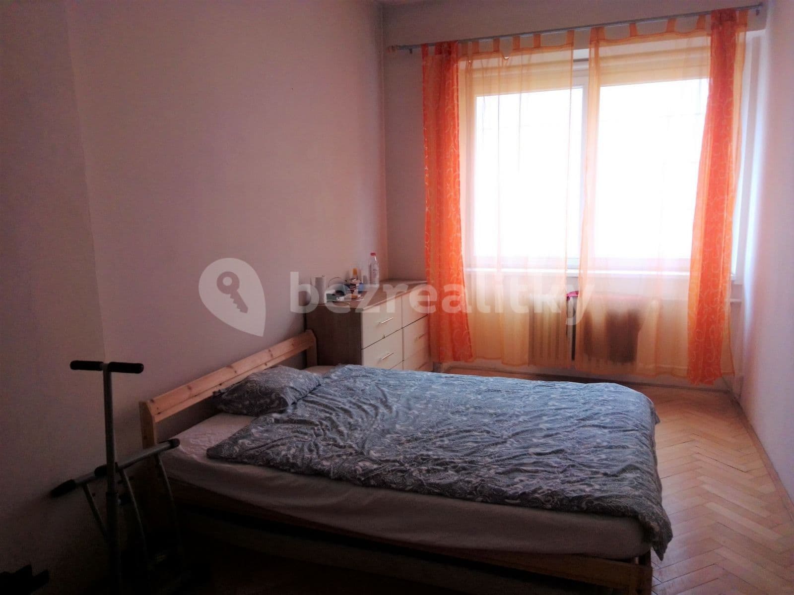 2 bedroom with open-plan kitchen flat to rent, 65 m², Pivovarská, Prague, Prague 2 bedroom with open-plan kitchen flat to rent, 65 m², Pivovarská, Prague, Prague