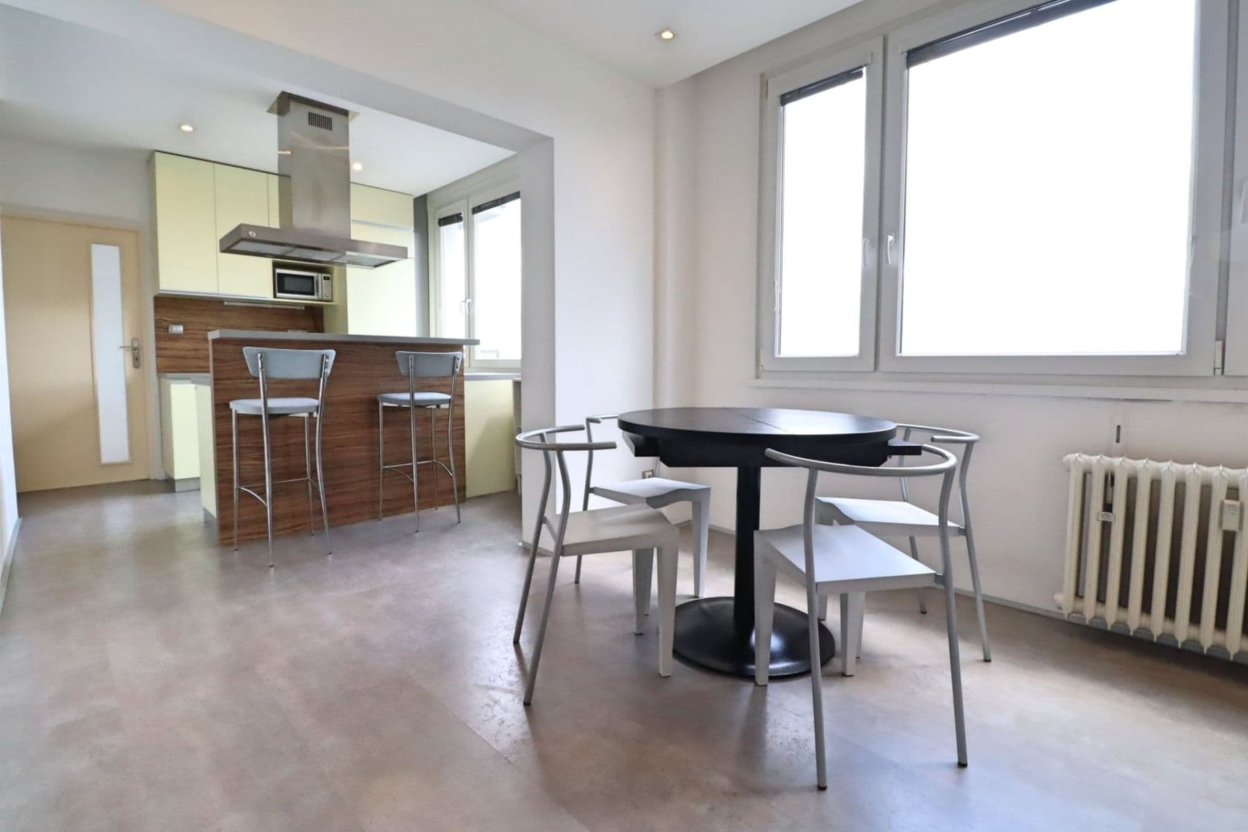 2 bedroom with open-plan kitchen flat to rent, 72 m², Nad lesním divadlem, Prague, Prague 2 bedroom with open-plan kitchen flat to rent, 72 m², Nad lesním divadlem, Prague, Prague