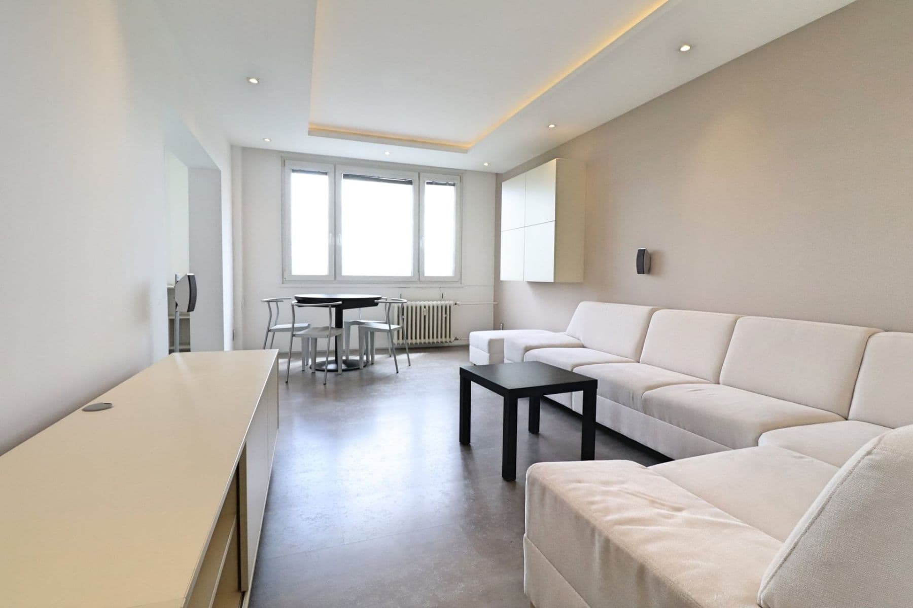 2 bedroom with open-plan kitchen flat to rent, 72 m², Nad lesním divadlem, Prague, Prague 2 bedroom with open-plan kitchen flat to rent, 72 m², Nad lesním divadlem, Prague, Prague