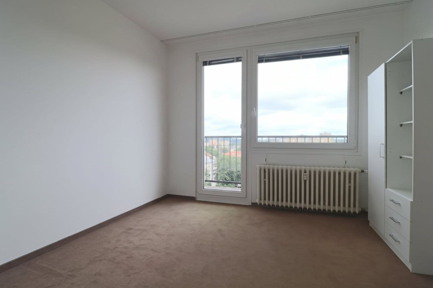 2 bedroom with open-plan kitchen flat to rent, 72 m², Nad lesním divadlem, Prague, Prague 2 bedroom with open-plan kitchen flat to rent, 72 m², Nad lesním divadlem, Prague, Prague