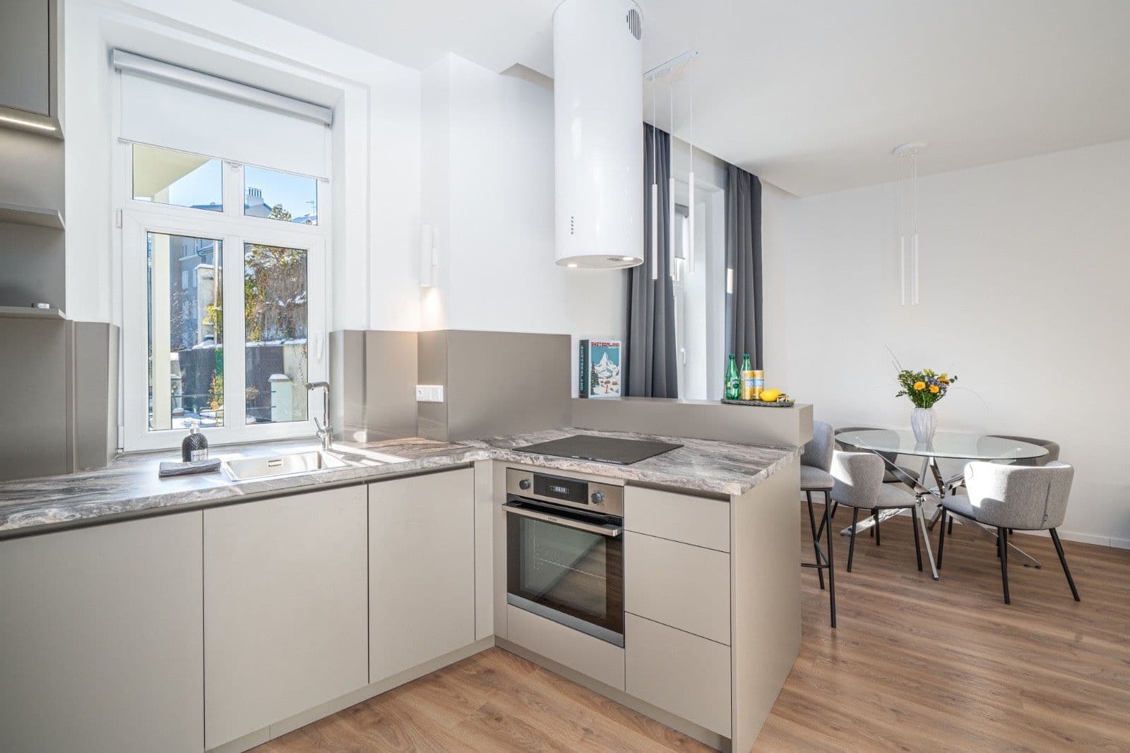1 bedroom with open-plan kitchen flat to rent, 58 m², Milady Horákové, Prague, Prague 1 bedroom with open-plan kitchen flat to rent, 58 m², Milady Horákové, Prague, Prague