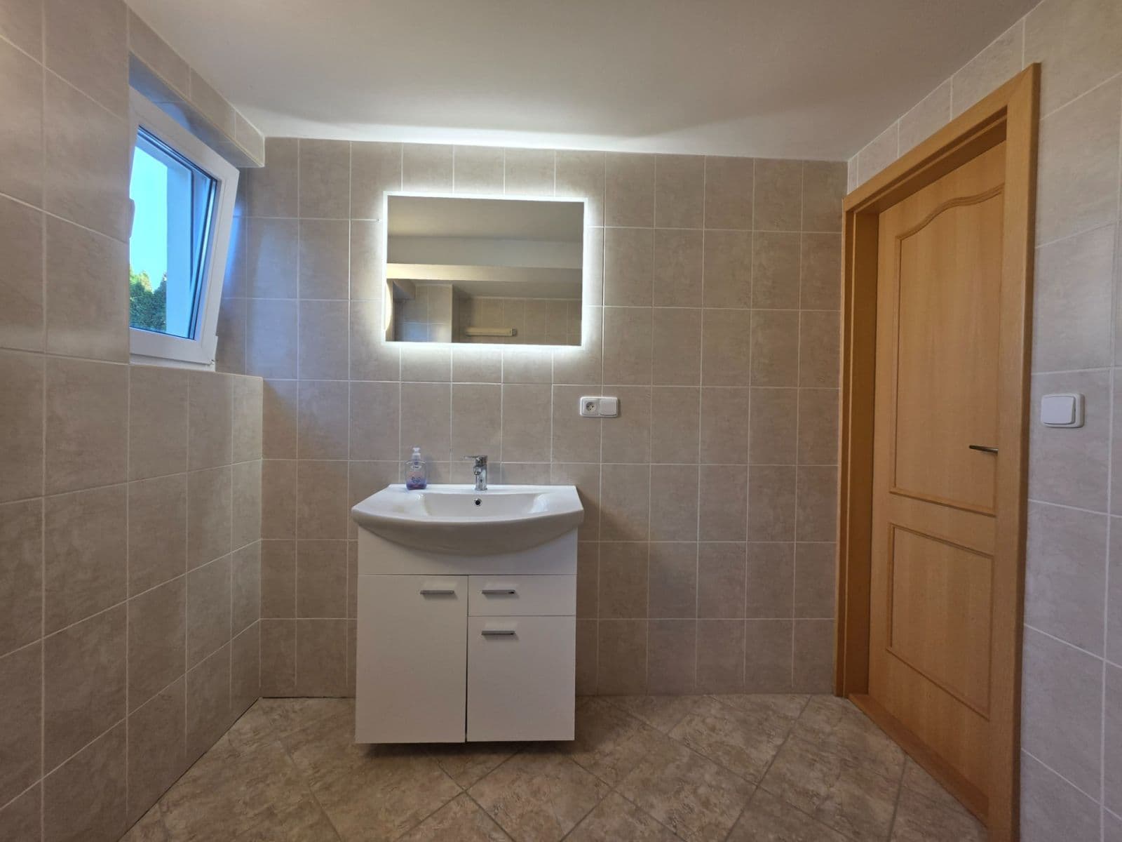1 bedroom with open-plan kitchen flat to rent, 54 m², Podolí, Jihomoravský Region 1 bedroom with open-plan kitchen flat to rent, 54 m², Podolí, Jihomoravský Region