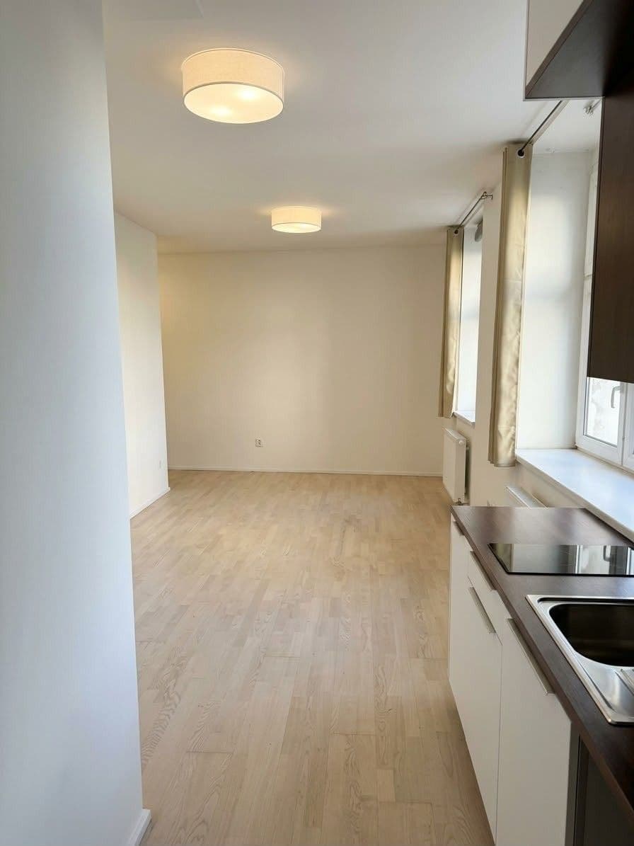 Studio flat to rent, 35 m², Skořepka, Brno, Jihomoravský Region Studio flat to rent, 35 m², Skořepka, Brno, Jihomoravský Region