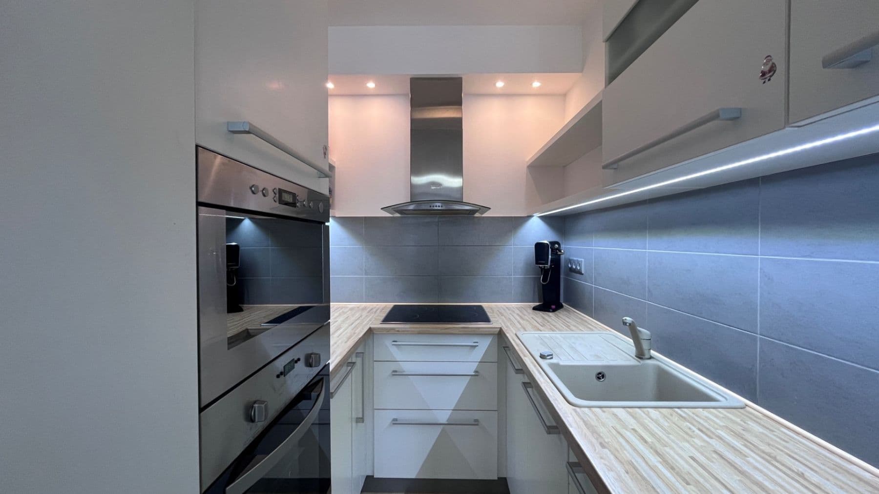 1 bedroom with open-plan kitchen flat for sale, 51 m², U Hostavického potoka, Prague, Prague 1 bedroom with open-plan kitchen flat for sale, 51 m², U Hostavického potoka, Prague, Prague