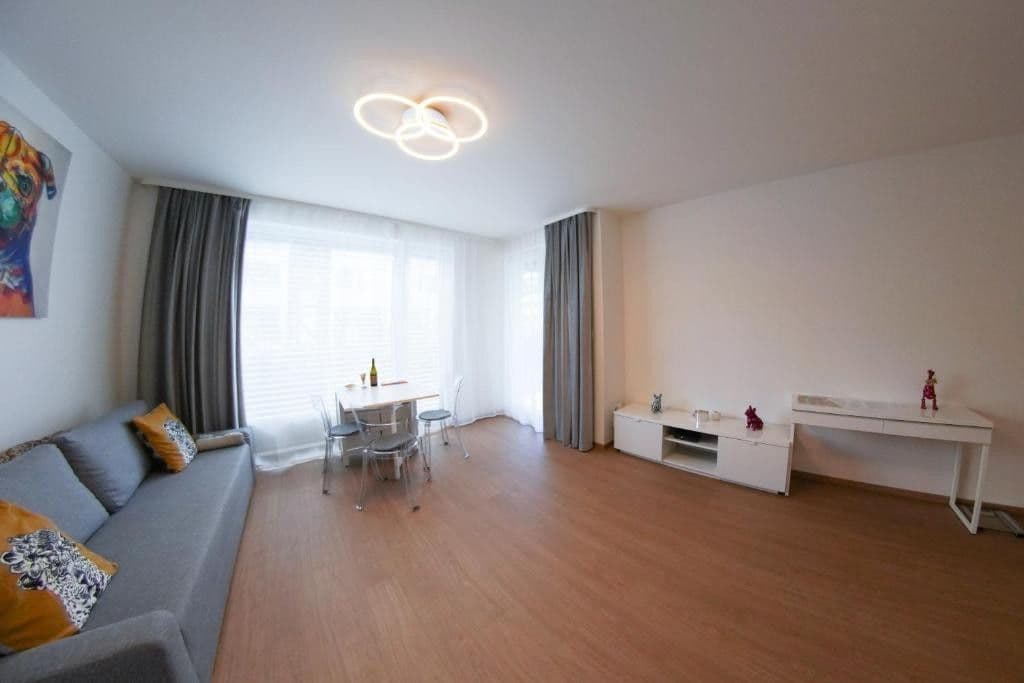 1 bedroom with open-plan kitchen flat to rent, 54 m², Jankovcova, Prague, Prague 1 bedroom with open-plan kitchen flat to rent, 54 m², Jankovcova, Prague, Prague