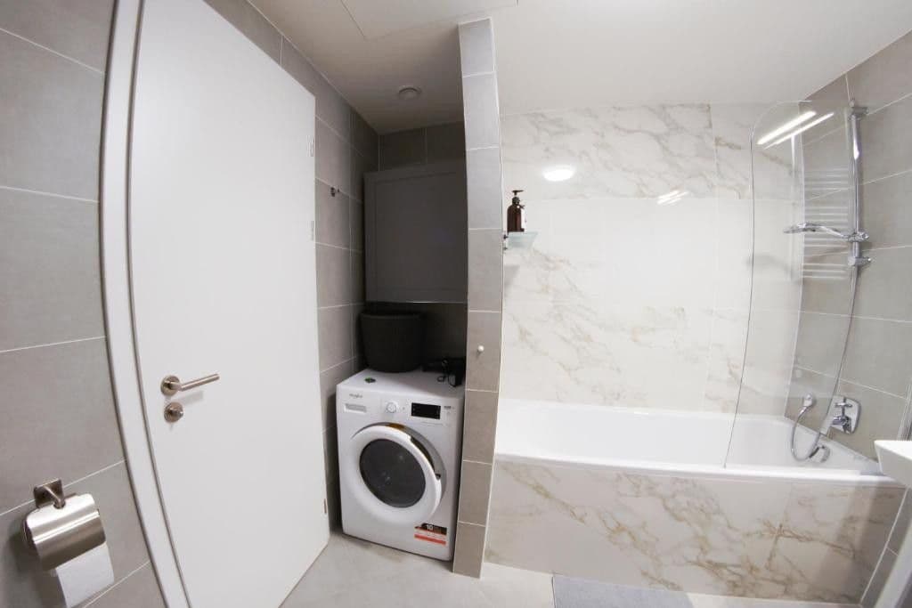 1 bedroom with open-plan kitchen flat to rent, 54 m², Jankovcova, Prague, Prague 1 bedroom with open-plan kitchen flat to rent, 54 m², Jankovcova, Prague, Prague