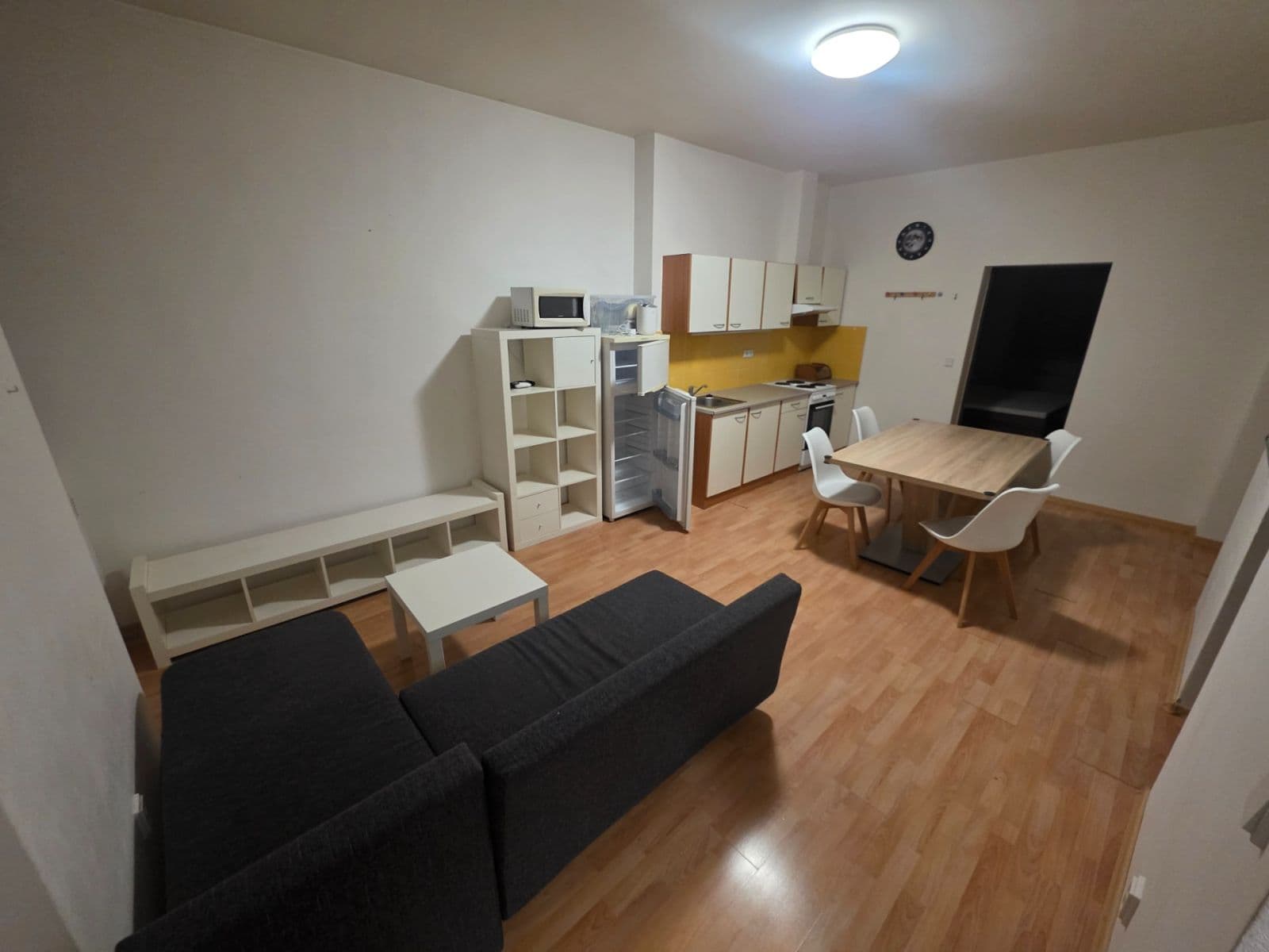 2 bedroom with open-plan kitchen flat to rent, 51 m², Hlavní, Panenské Břežany, Středočeský Region 2 bedroom with open-plan kitchen flat to rent, 51 m², Hlavní, Panenské Břežany, Středočeský Region