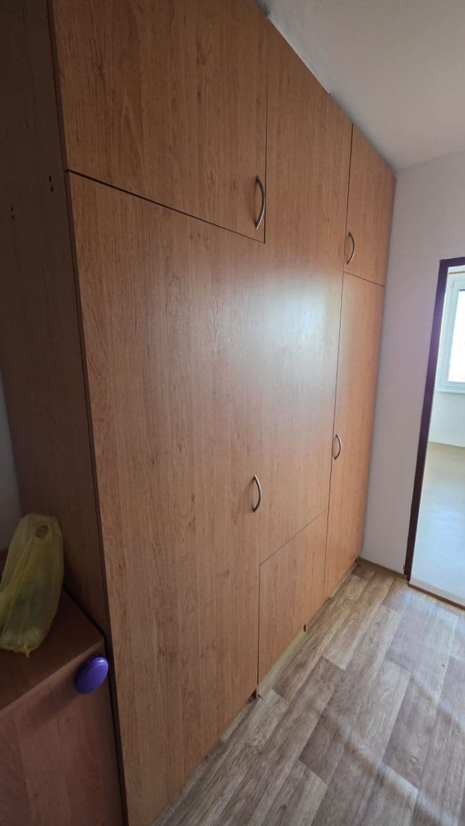1 bedroom with open-plan kitchen flat to rent, 42 m², Vitry, Kladno, Středočeský Region 1 bedroom with open-plan kitchen flat to rent, 42 m², Vitry, Kladno, Středočeský Region