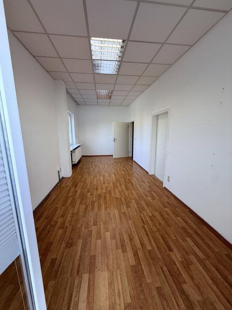 office to rent, 22 m², Dieselstrasse 1, Rottenburg a. d. Laaber, Bavaria office to rent, 22 m², Dieselstrasse 1, Rottenburg a. d. Laaber, Bavaria