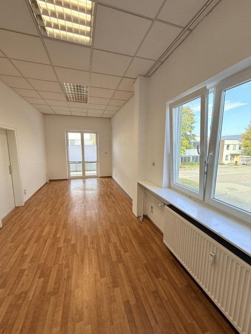 office to rent, 22 m², Dieselstrasse 1, Rottenburg a. d. Laaber, Bavaria office to rent, 22 m², Dieselstrasse 1, Rottenburg a. d. Laaber, Bavaria