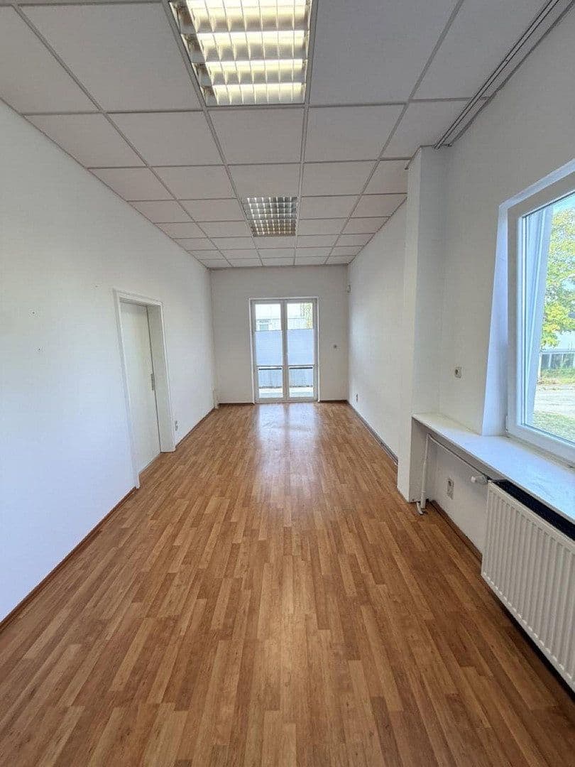 office to rent, 22 m², Dieselstrasse 1, Rottenburg a. d. Laaber, Bavaria office to rent, 22 m², Dieselstrasse 1, Rottenburg a. d. Laaber, Bavaria