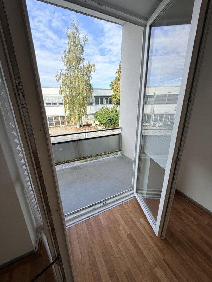 office to rent, 22 m², Dieselstrasse 1, Rottenburg a. d. Laaber, Bavaria office to rent, 22 m², Dieselstrasse 1, Rottenburg a. d. Laaber, Bavaria