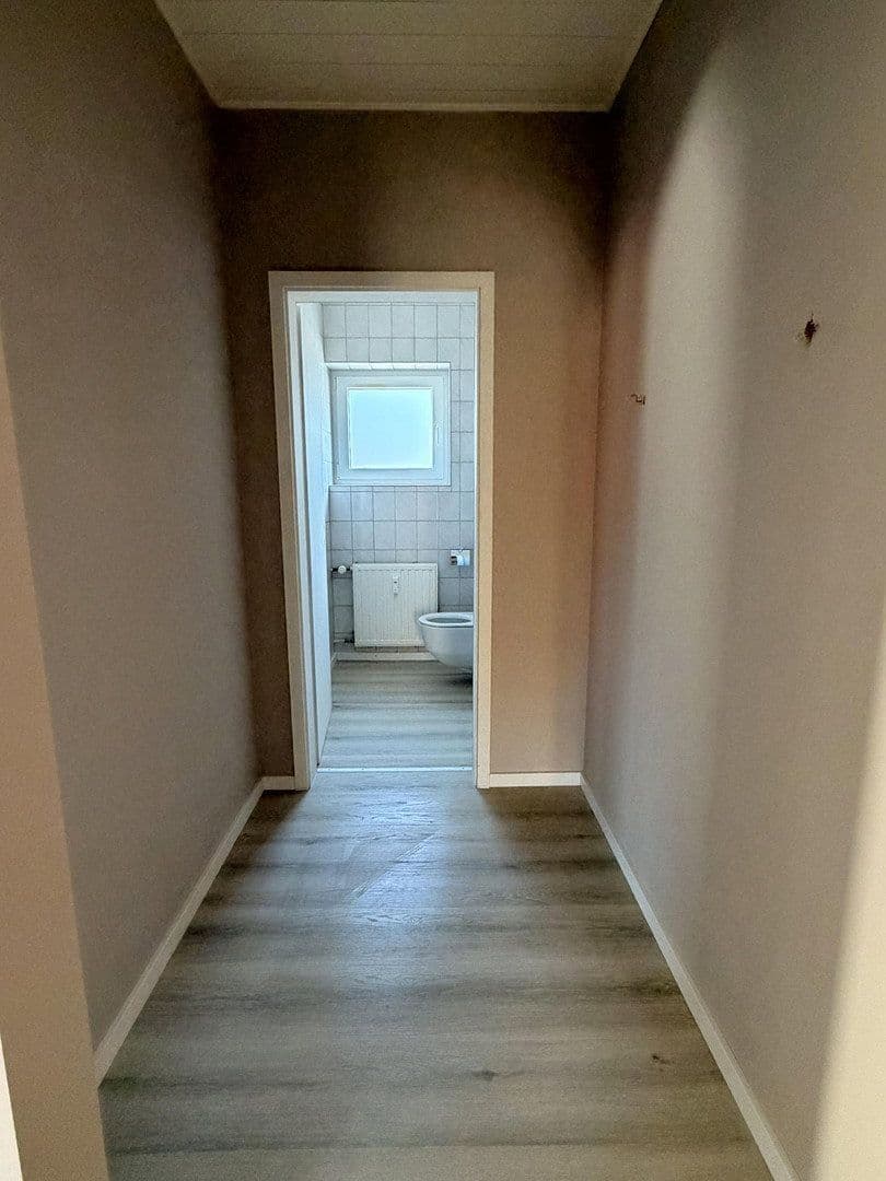 3 bedroom with open-plan kitchen flat to rent, 127 m², Römerberg, Rhineland-Palatinate 3 bedroom with open-plan kitchen flat to rent, 127 m², Römerberg, Rhineland-Palatinate