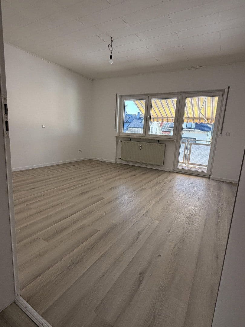 3 bedroom with open-plan kitchen flat to rent, 127 m², Römerberg, Rhineland-Palatinate 3 bedroom with open-plan kitchen flat to rent, 127 m², Römerberg, Rhineland-Palatinate