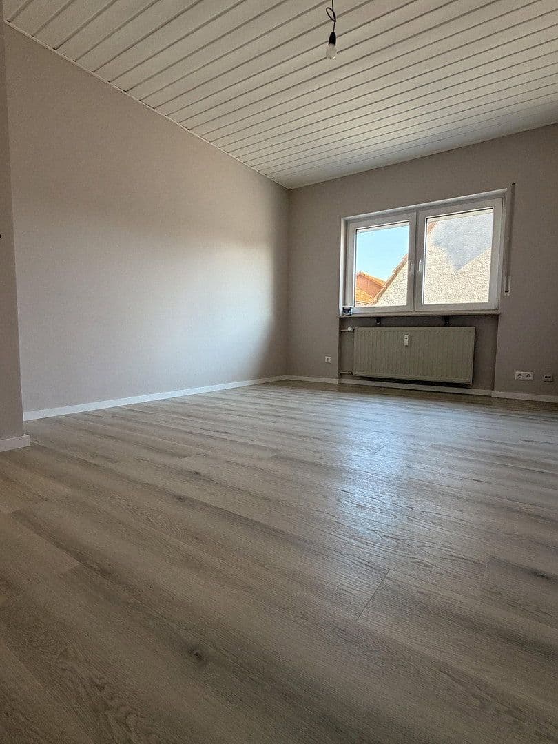 3 bedroom with open-plan kitchen flat to rent, 127 m², Römerberg, Rhineland-Palatinate 3 bedroom with open-plan kitchen flat to rent, 127 m², Römerberg, Rhineland-Palatinate