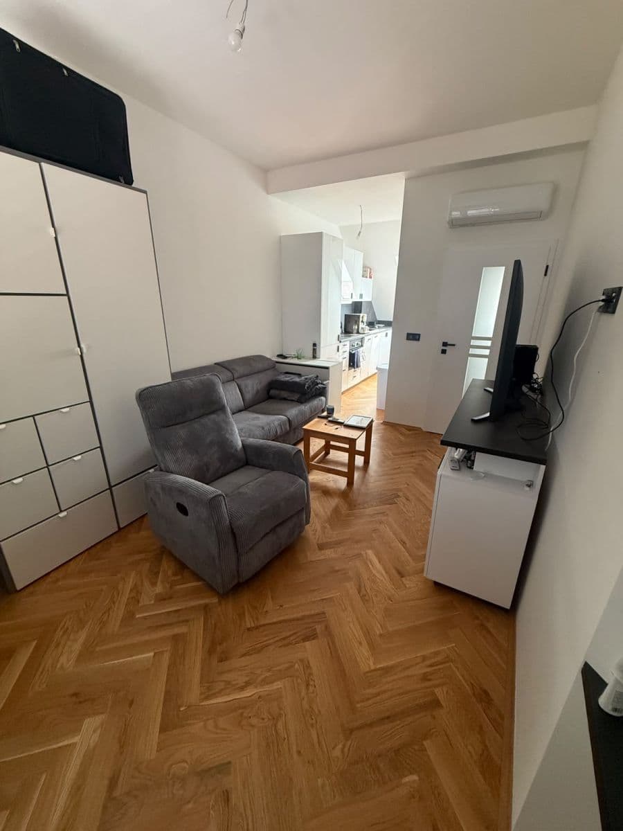 Studio flat to rent, 25 m², Ďáblická, Prague, Prague Studio flat to rent, 25 m², Ďáblická, Prague, Prague