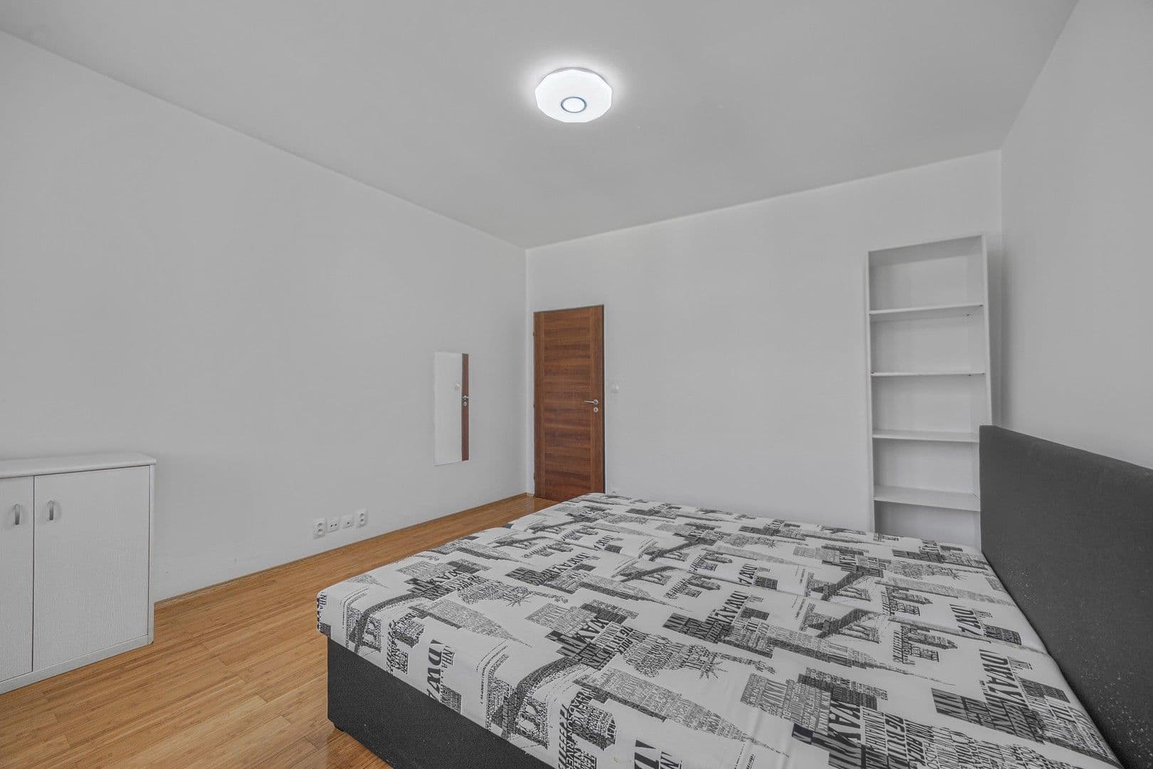 1 bedroom with open-plan kitchen flat to rent, 48 m², Žerotínova, Prague, Prague 1 bedroom with open-plan kitchen flat to rent, 48 m², Žerotínova, Prague, Prague