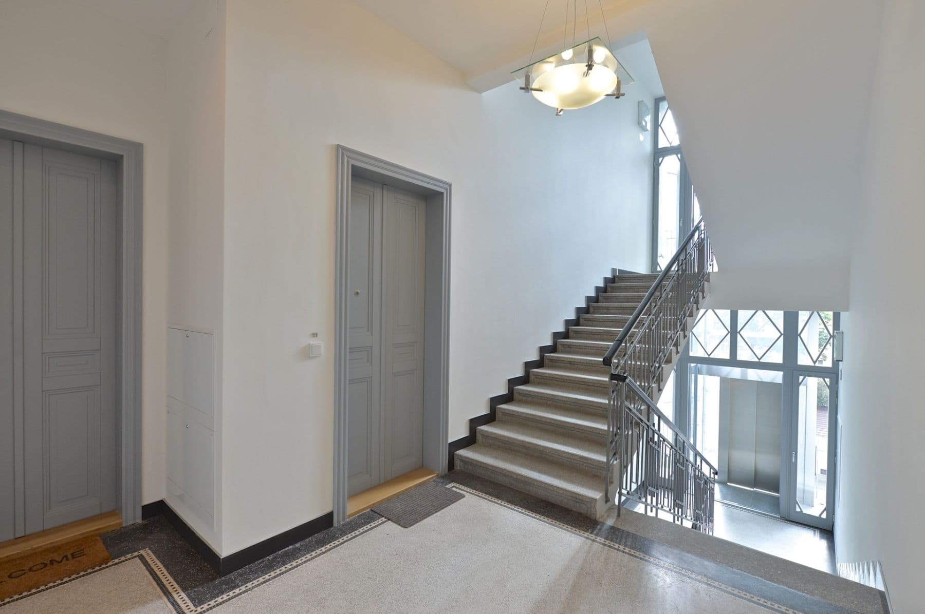 4 bedroom with open-plan kitchen flat to rent, 184 m², Laubova, Prague, Prague 4 bedroom with open-plan kitchen flat to rent, 184 m², Laubova, Prague, Prague
