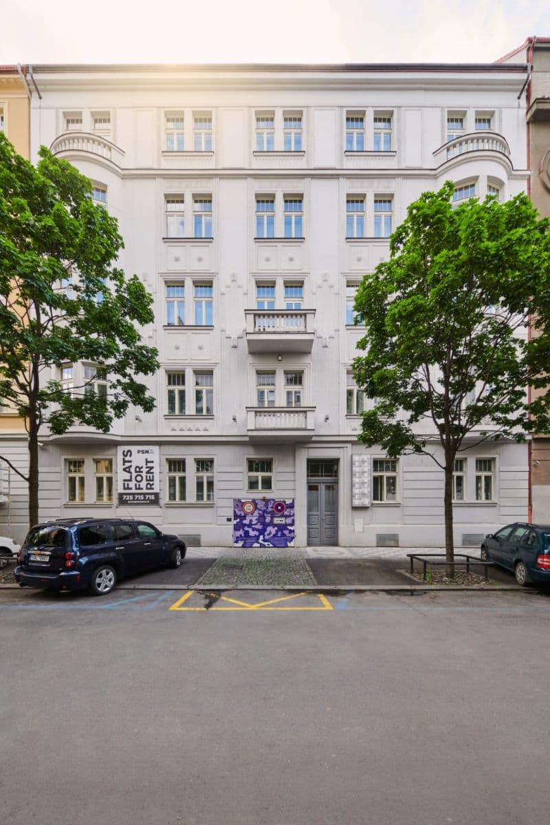 4 bedroom with open-plan kitchen flat to rent, 184 m², Laubova, Prague, Prague 4 bedroom with open-plan kitchen flat to rent, 184 m², Laubova, Prague, Prague