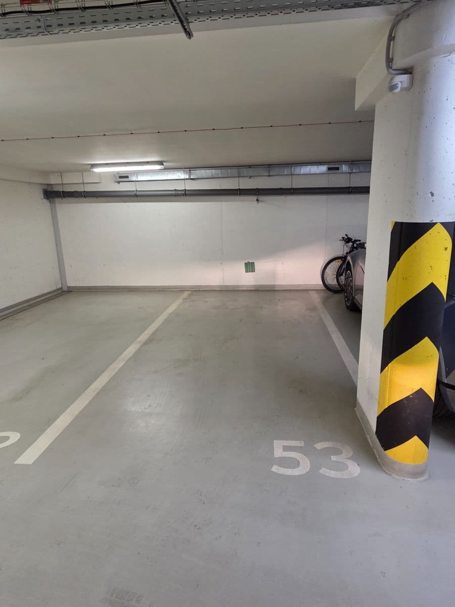 garage to rent, 11 m², U Hranic, Prague, Prague garage to rent, 11 m², U Hranic, Prague, Prague