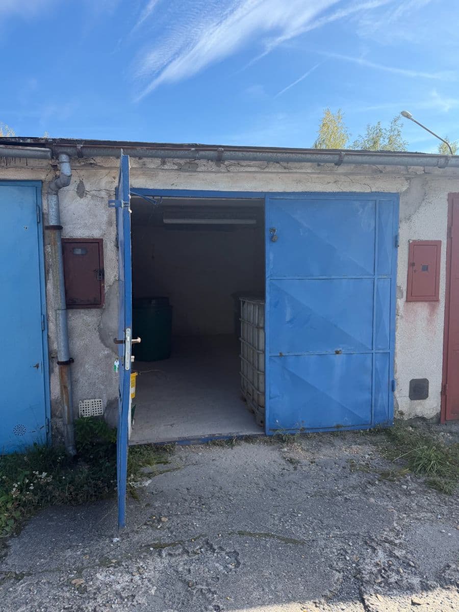 garage to rent, 18 m², Prachovice, Pardubický Region garage to rent, 18 m², Prachovice, Pardubický Region