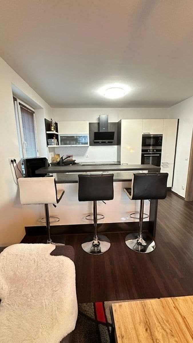 2 bedroom with open-plan kitchen flat for sale, 79 m², Topolová, Olomouc, Olomoucký Region 2 bedroom with open-plan kitchen flat for sale, 79 m², Topolová, Olomouc, Olomoucký Region