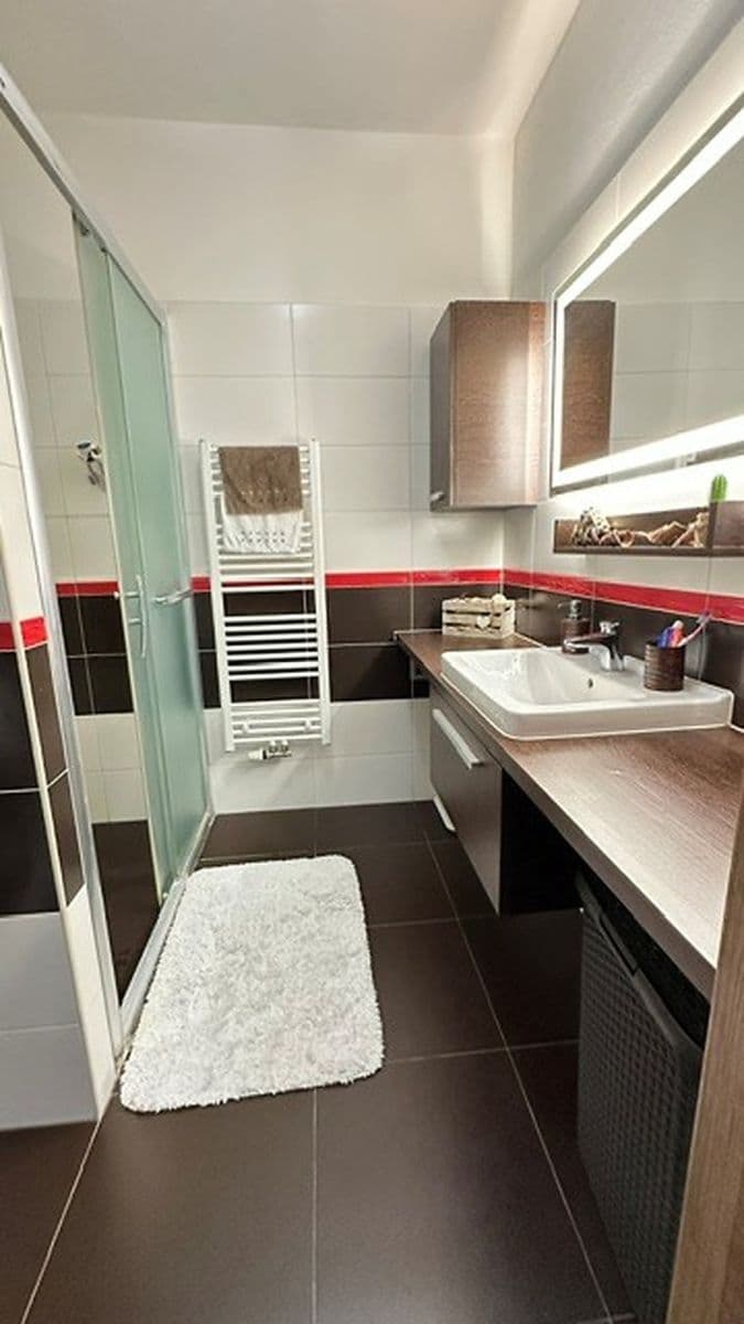 2 bedroom with open-plan kitchen flat for sale, 79 m², Topolová, Olomouc, Olomoucký Region 2 bedroom with open-plan kitchen flat for sale, 79 m², Topolová, Olomouc, Olomoucký Region