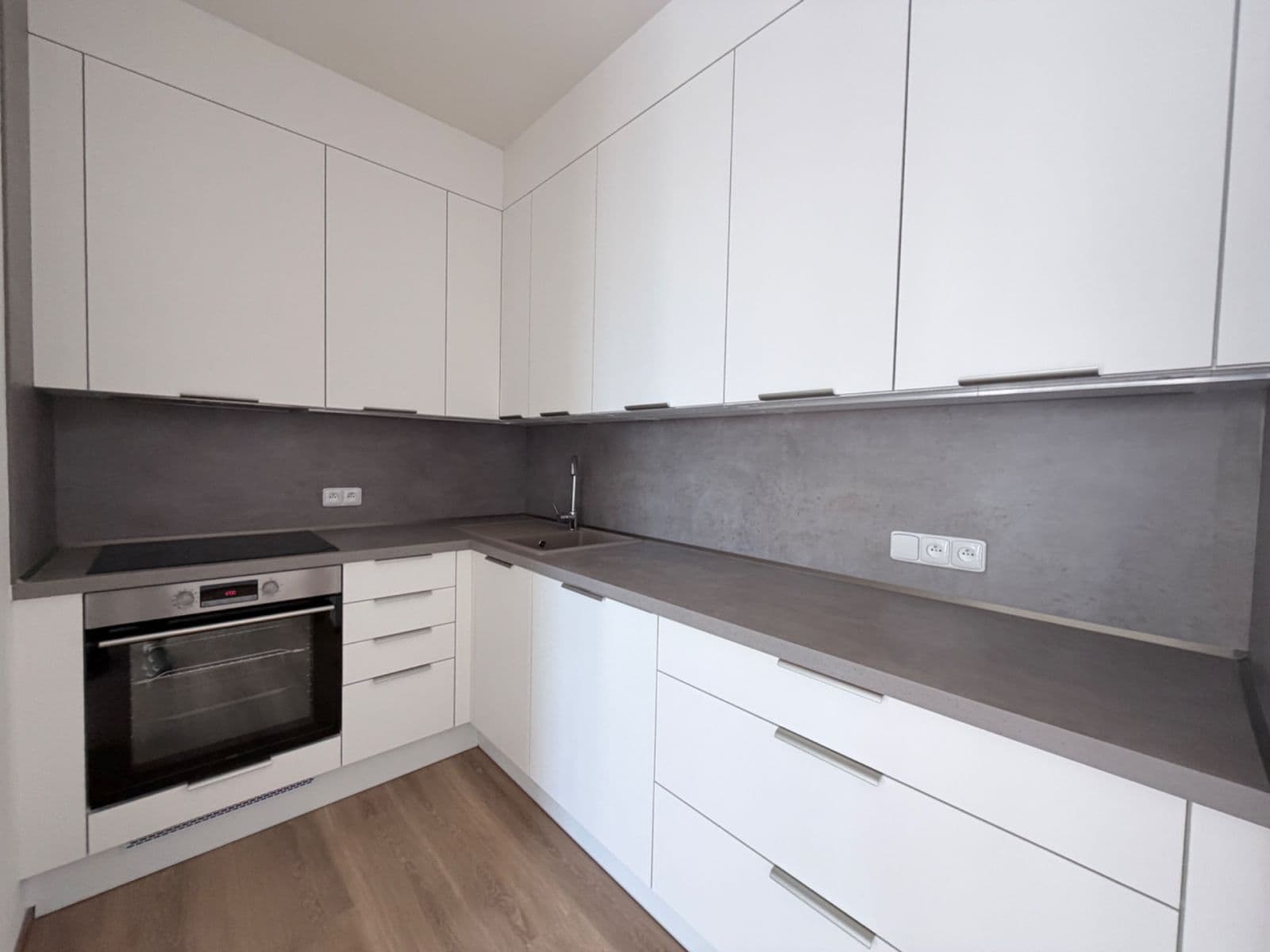 Studio flat to rent, 38 m², Nádražní, Kralupy nad Vltavou, Středočeský Region Studio flat to rent, 38 m², Nádražní, Kralupy nad Vltavou, Středočeský Region