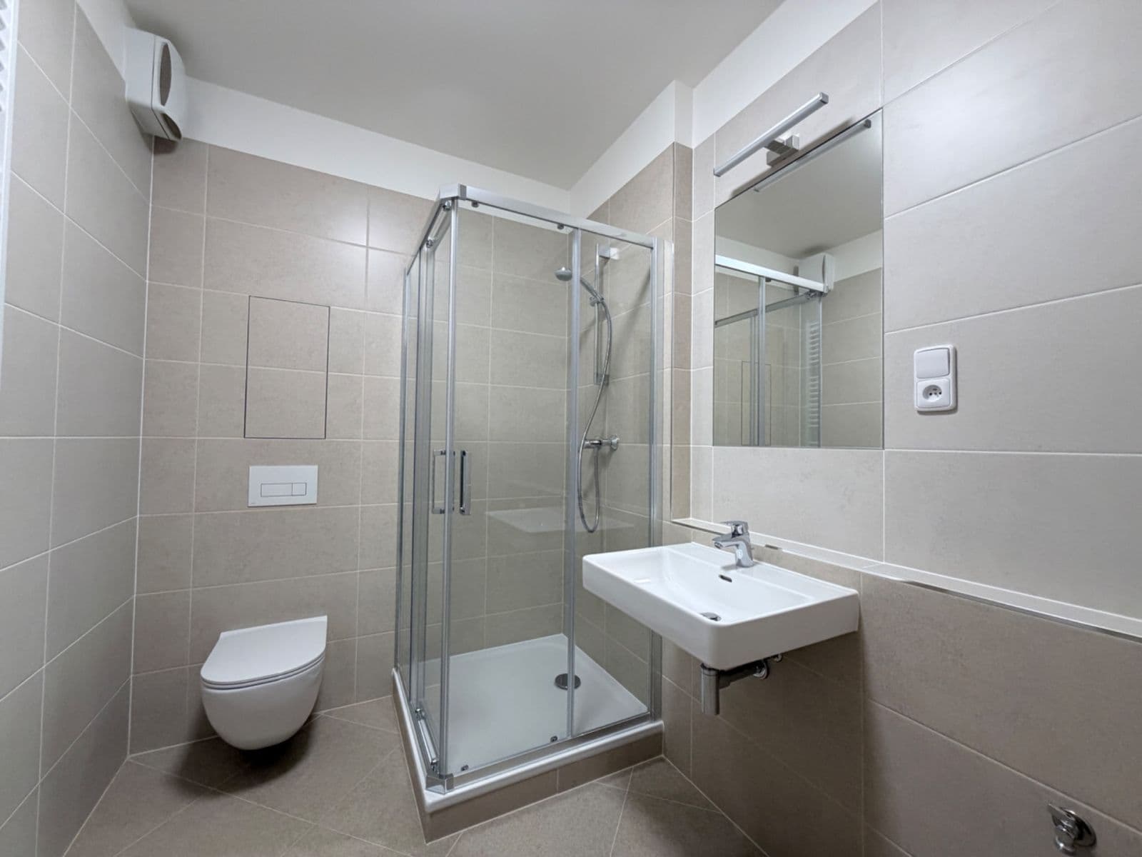 Studio flat to rent, 38 m², Nádražní, Kralupy nad Vltavou, Středočeský Region Studio flat to rent, 38 m², Nádražní, Kralupy nad Vltavou, Středočeský Region