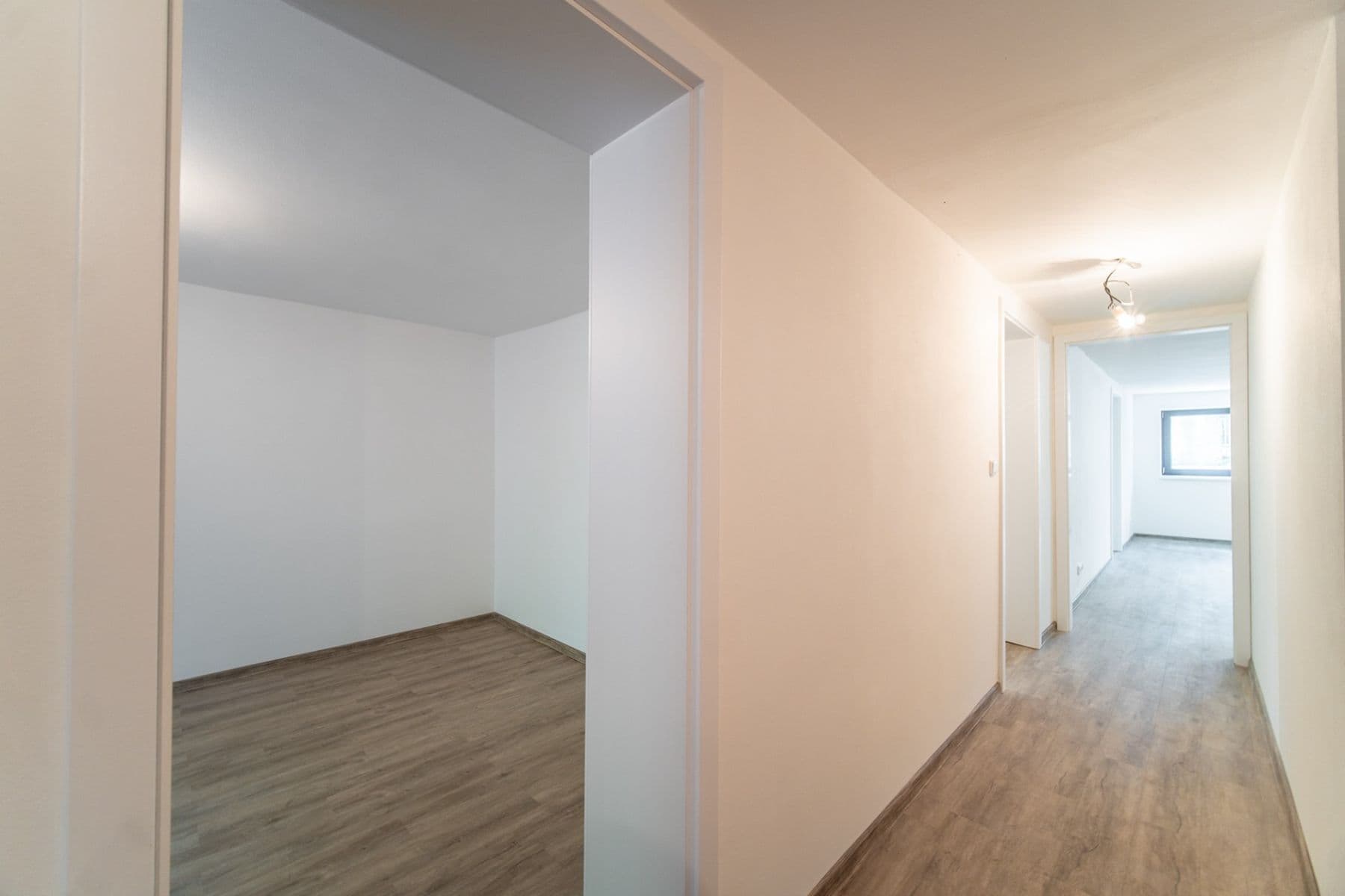 2 bedroom with open-plan kitchen flat to rent, 114 m², Pod Lesíkem, Prague, Prague 2 bedroom with open-plan kitchen flat to rent, 114 m², Pod Lesíkem, Prague, Prague