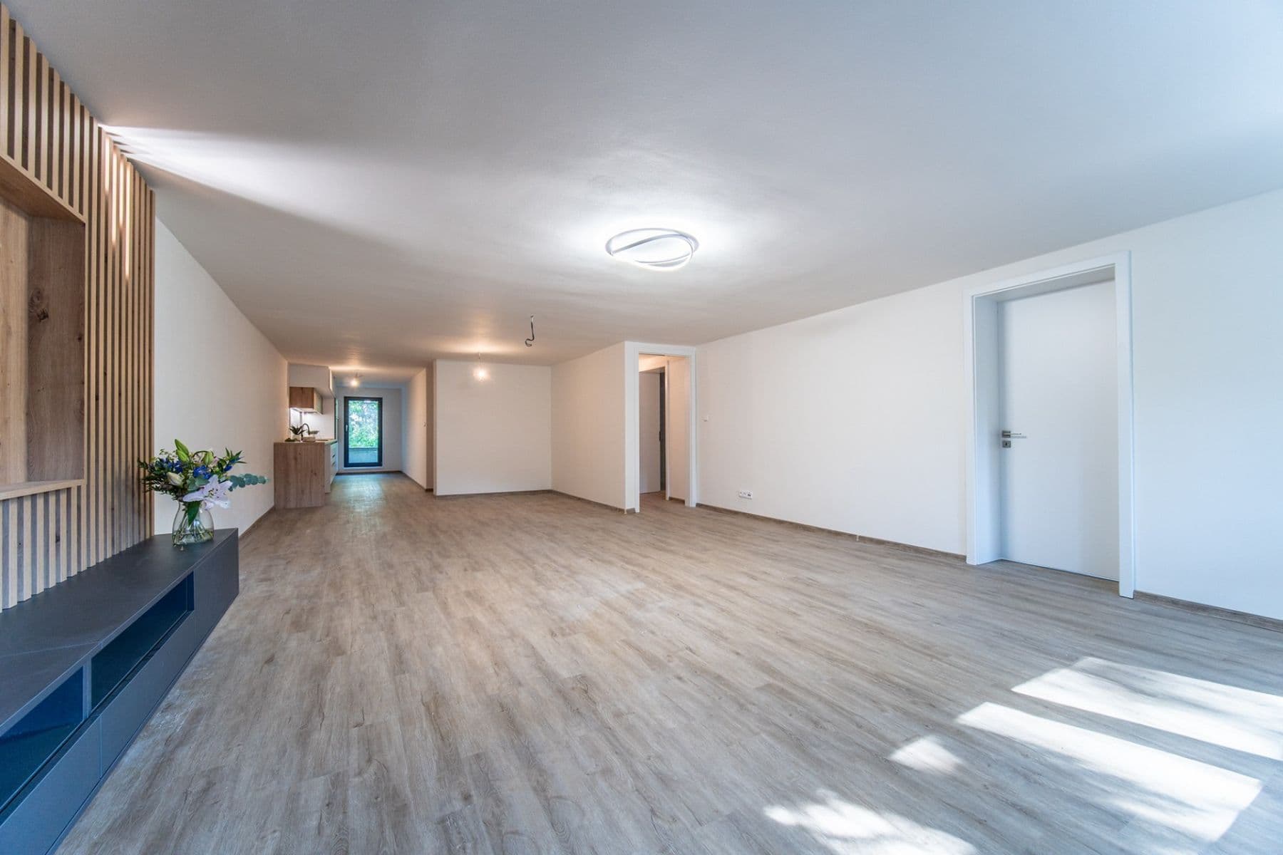 2 bedroom with open-plan kitchen flat to rent, 114 m², Pod Lesíkem, Prague, Prague 2 bedroom with open-plan kitchen flat to rent, 114 m², Pod Lesíkem, Prague, Prague