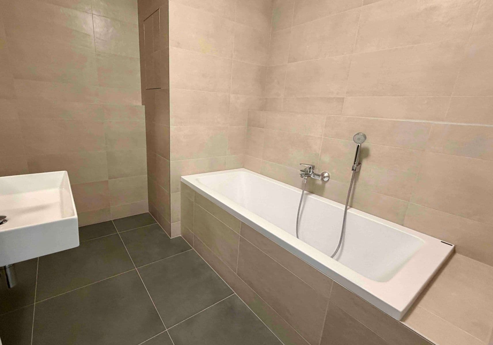 1 bedroom with open-plan kitchen flat to rent, 59 m², Jižní, Brno, Jihomoravský Region 1 bedroom with open-plan kitchen flat to rent, 59 m², Jižní, Brno, Jihomoravský Region