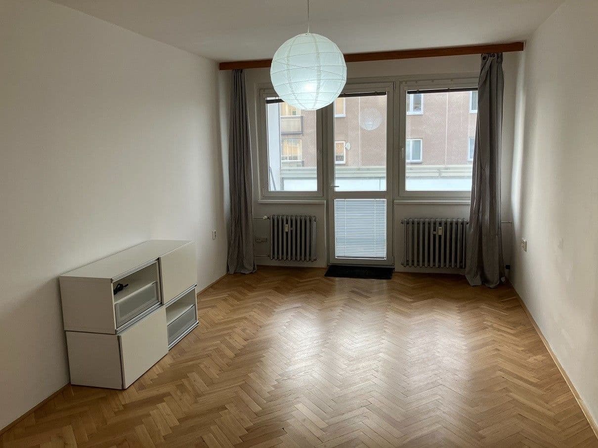 1 bedroom with open-plan kitchen flat to rent, 62 m², Hoškova, Prague, Prague 1 bedroom with open-plan kitchen flat to rent, 62 m², Hoškova, Prague, Prague