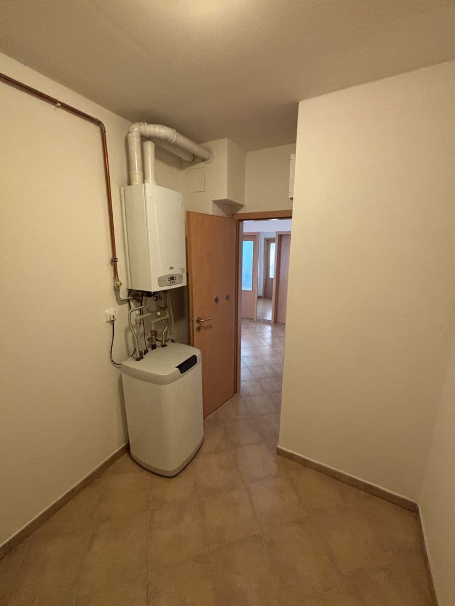 2 bedroom with open-plan kitchen flat to rent, 85 m², Za Podjezdem, Prague, Prague 2 bedroom with open-plan kitchen flat to rent, 85 m², Za Podjezdem, Prague, Prague