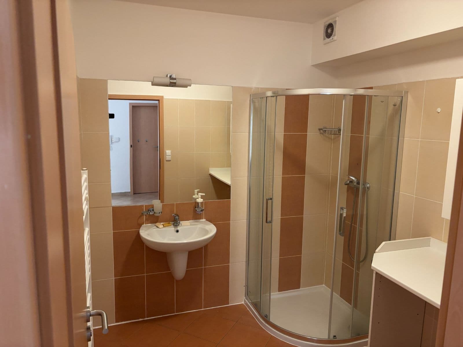 2 bedroom with open-plan kitchen flat to rent, 85 m², Za Podjezdem, Prague, Prague 2 bedroom with open-plan kitchen flat to rent, 85 m², Za Podjezdem, Prague, Prague