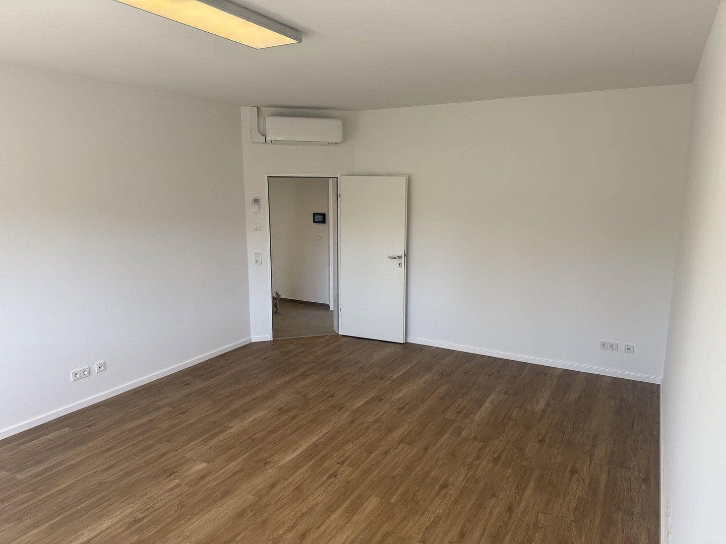office to rent, 99 m², Nidderau, Hesse office to rent, 99 m², Nidderau, Hesse